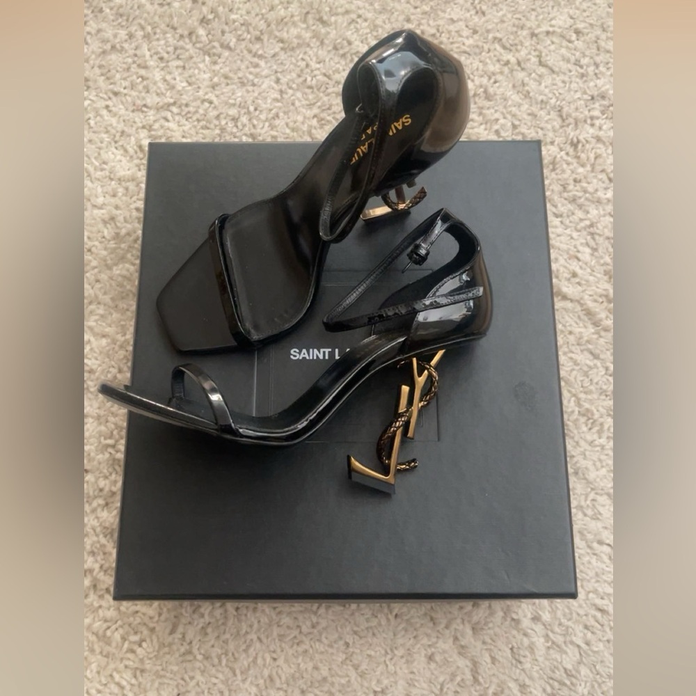 Sandales ,women Yves saint laurent , used like new